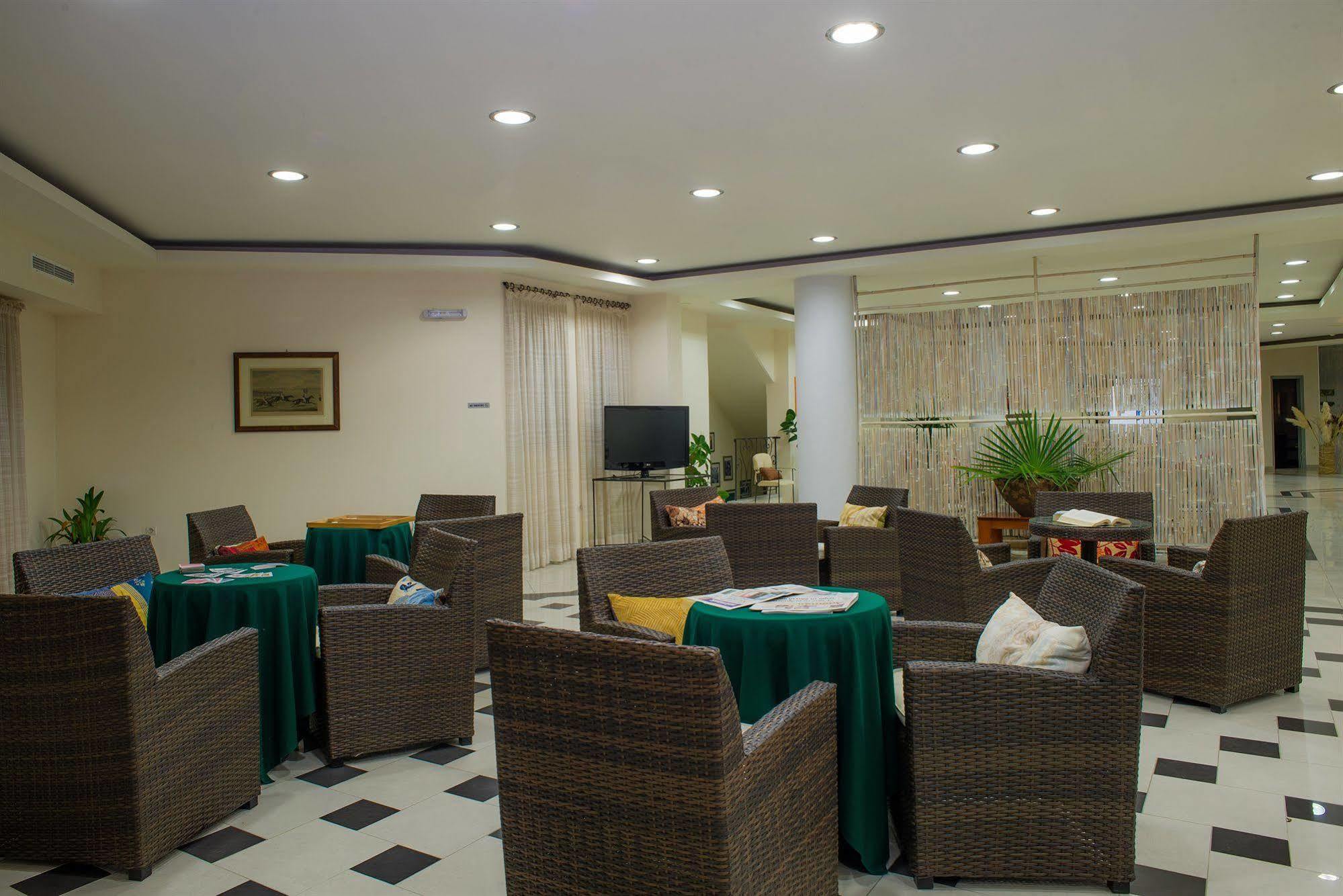 Hotel Ecoresort Zefyros Áyios Kírikos