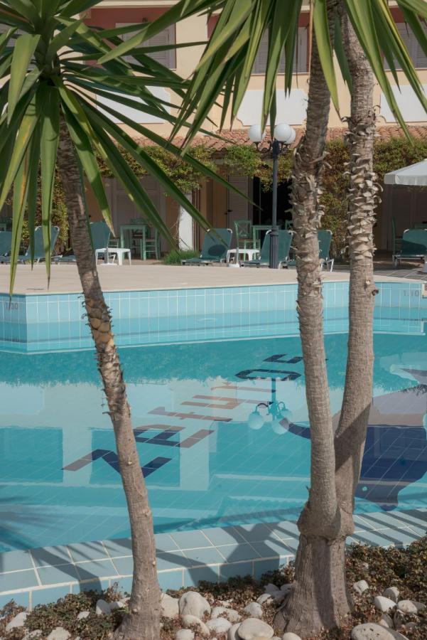 Hotel Ecoresort Zefyros 3*