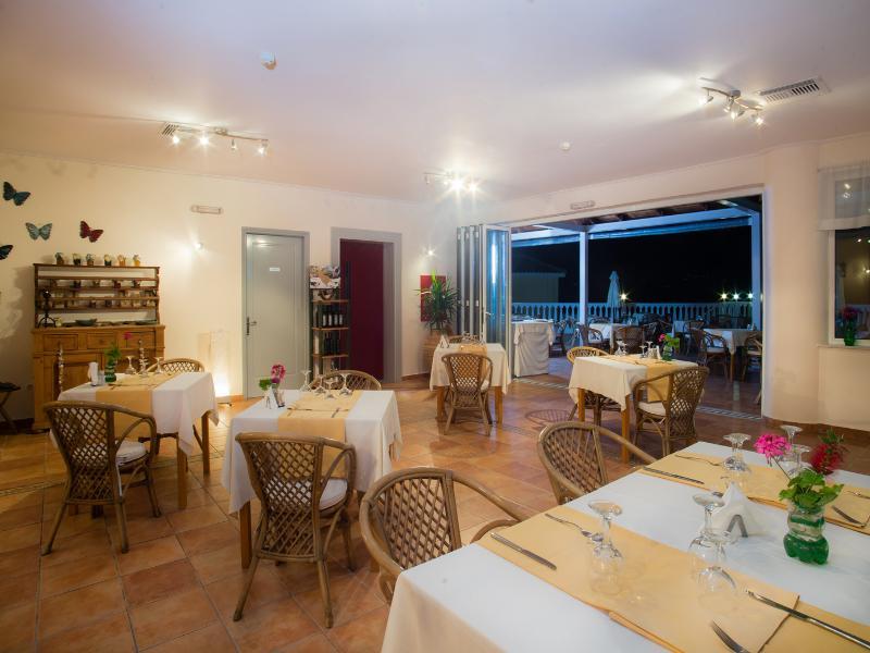 Ecoresort Zefyros Hotel Áyios Kírikos